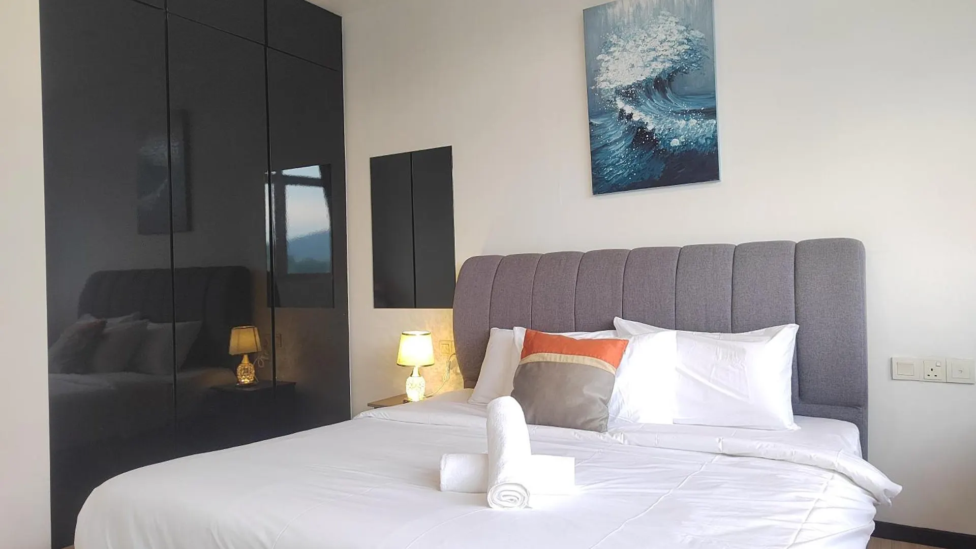 Spacious 1Br 118 Island Plaza 5Pax George Town